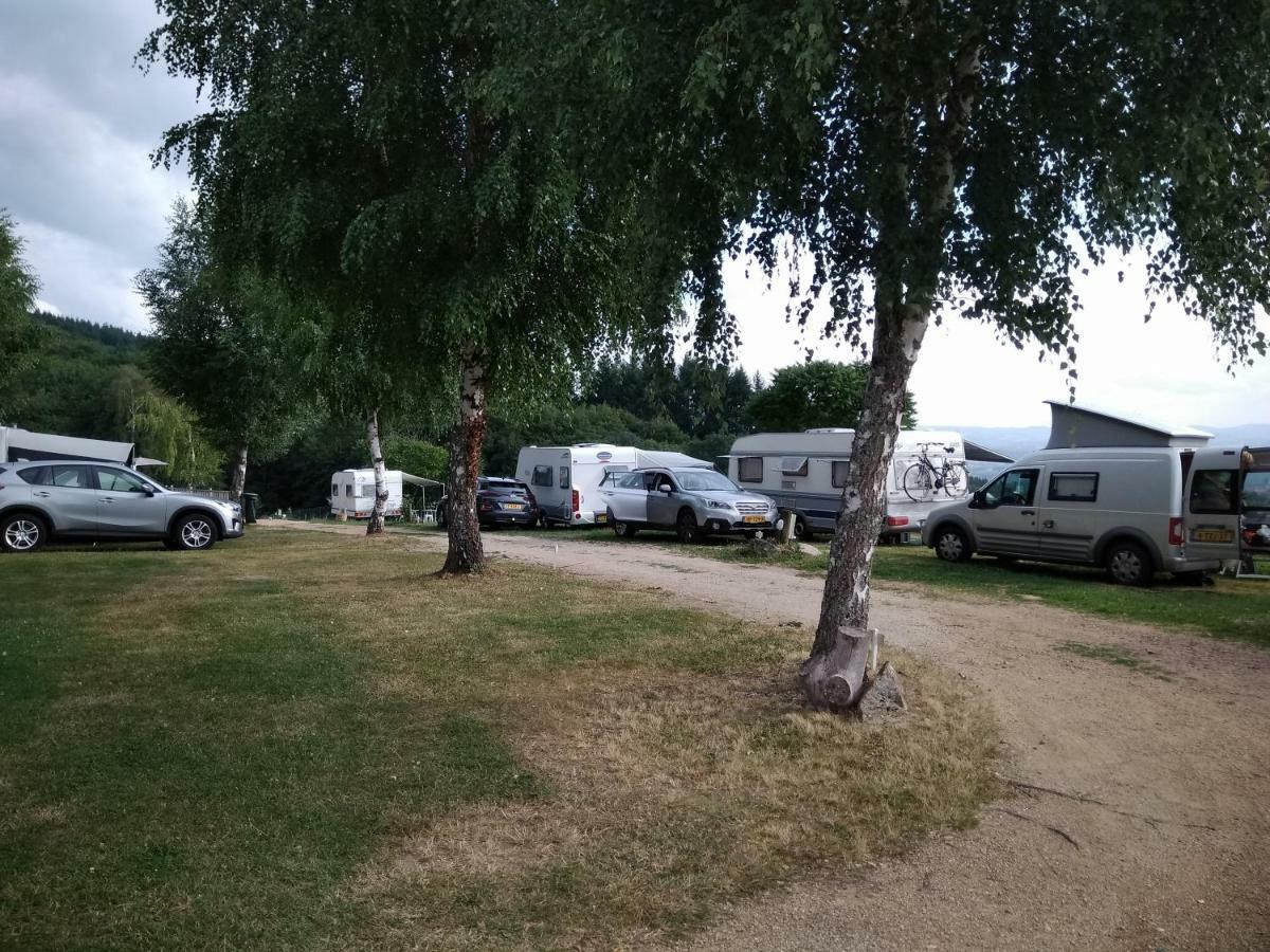 Camping Le Montbartoux Vollore-Ville Exterior foto